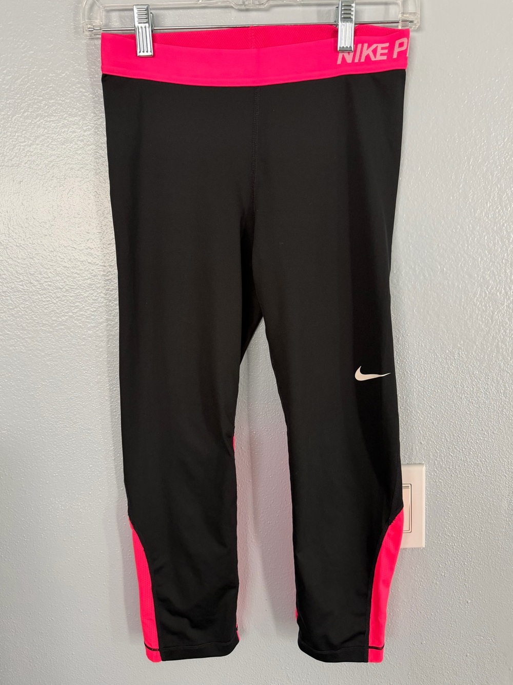 Black and pink Nike Pro Dri-FIT capri leggings size M
